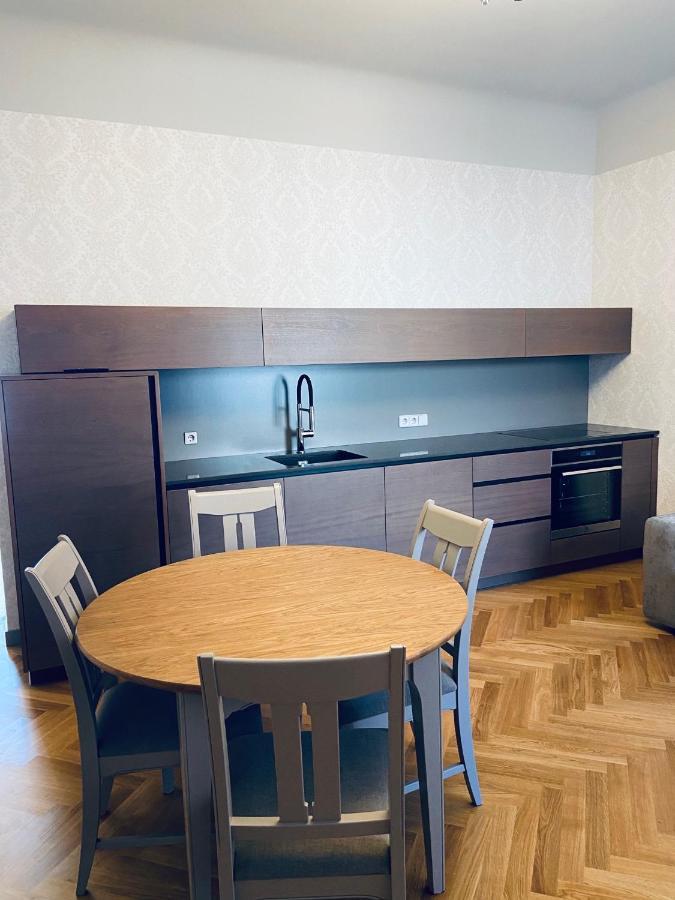 Roze Republikas Apartments Liepāja Kültér fotó